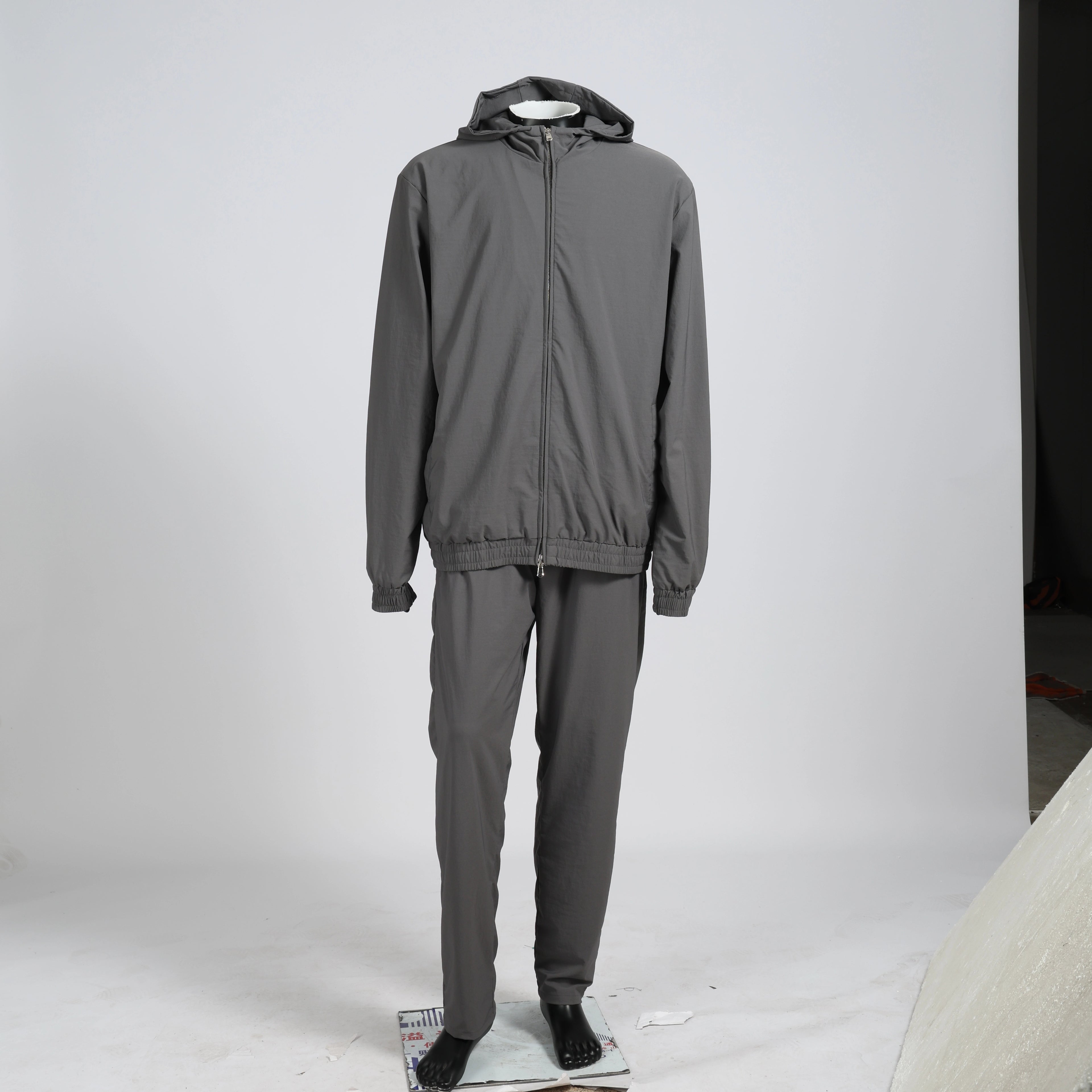 AMANI ONEST – Premium Tech Zip Tracksuit
